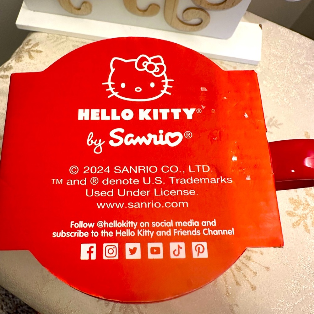 Hello Kitty Stackable Mugs Set New - Picture 2 of 2